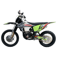 Мотоцикл BSE T8 250 (21/18) мех. КПП) + защита рук (жидкост. охл. c расширительным бачком)
